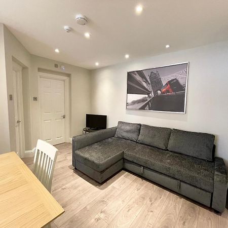 Stylish Apartments In Victoria & Westminster Лондон Экстерьер фото