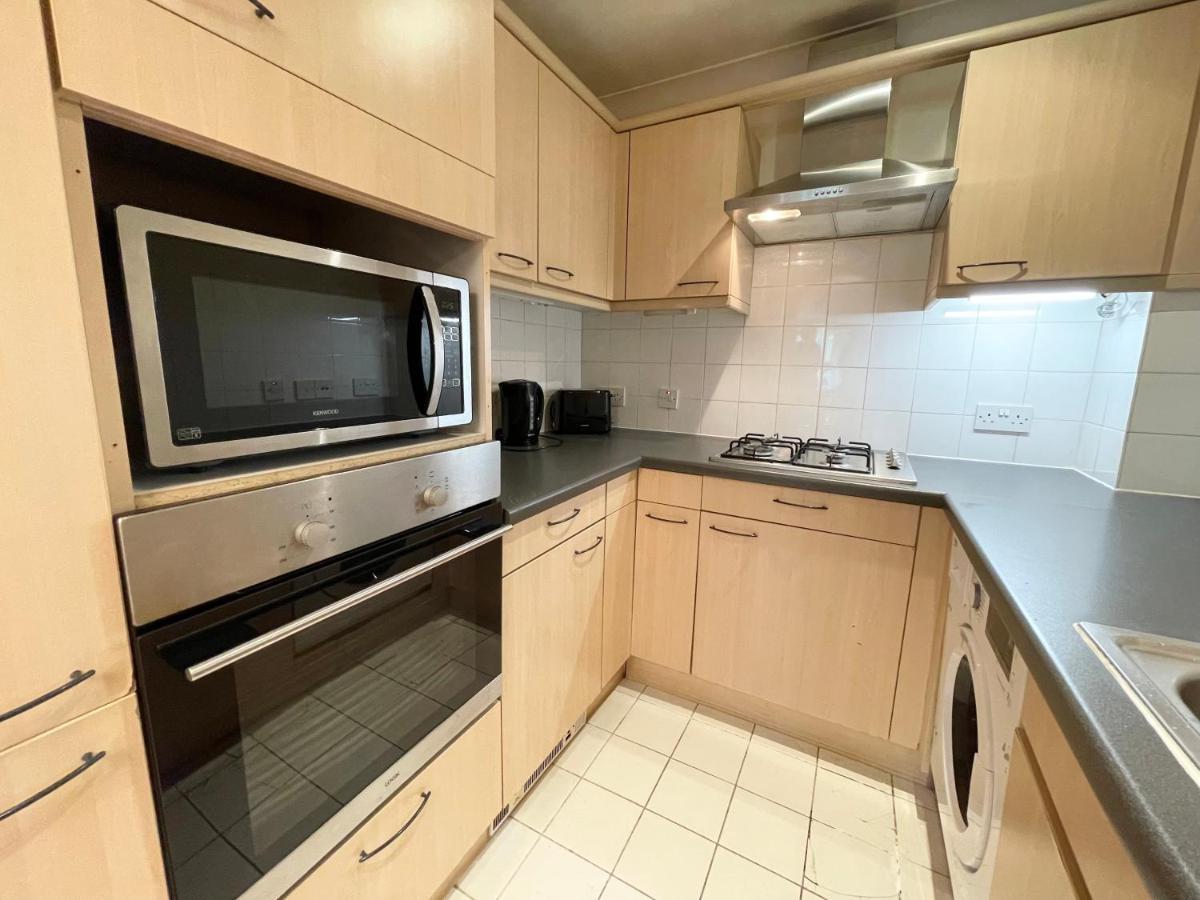 Stylish Apartments In Victoria & Westminster Лондон Экстерьер фото