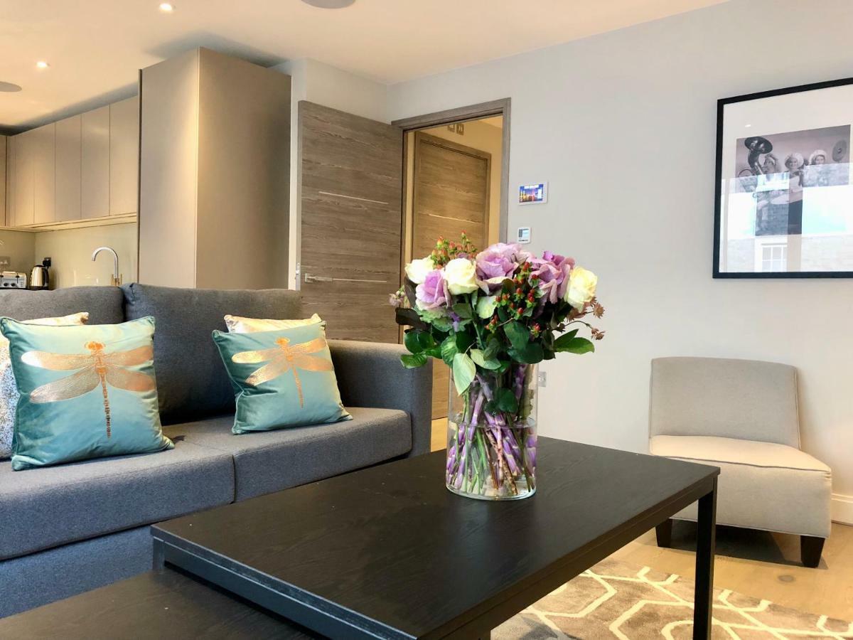 Stylish Apartments In Victoria & Westminster Лондон Экстерьер фото