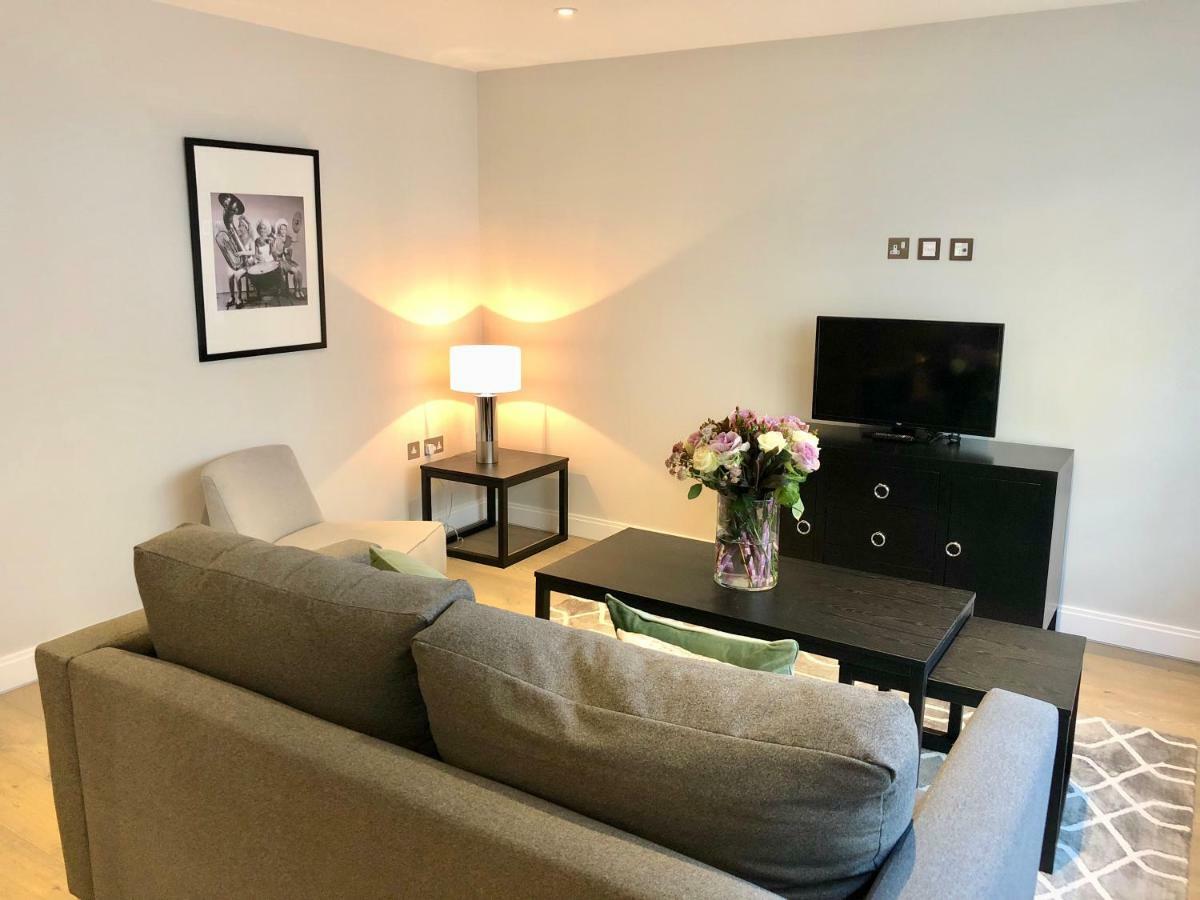 Stylish Apartments In Victoria & Westminster Лондон Экстерьер фото