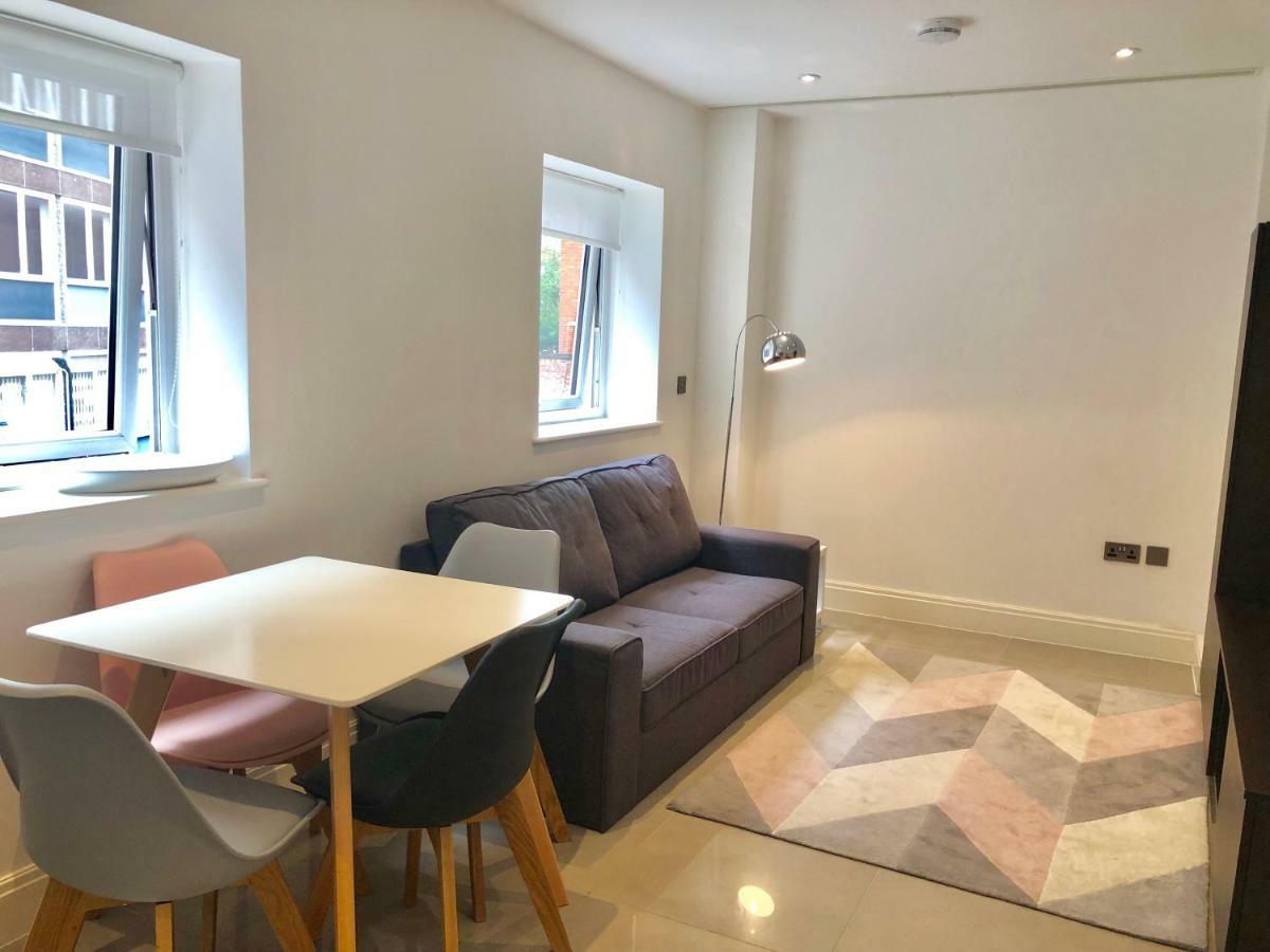 Stylish Apartments In Victoria & Westminster Лондон Экстерьер фото