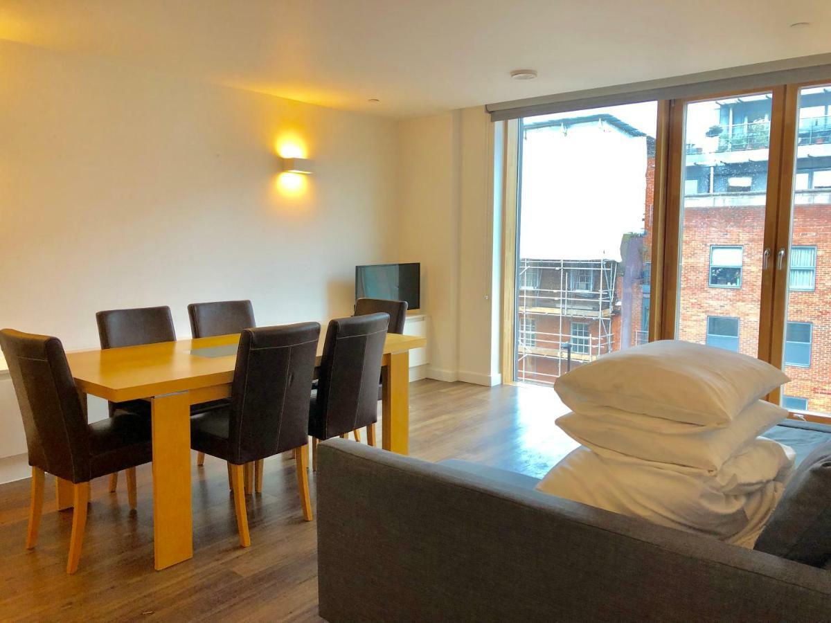 Stylish Apartments In Victoria & Westminster Лондон Экстерьер фото